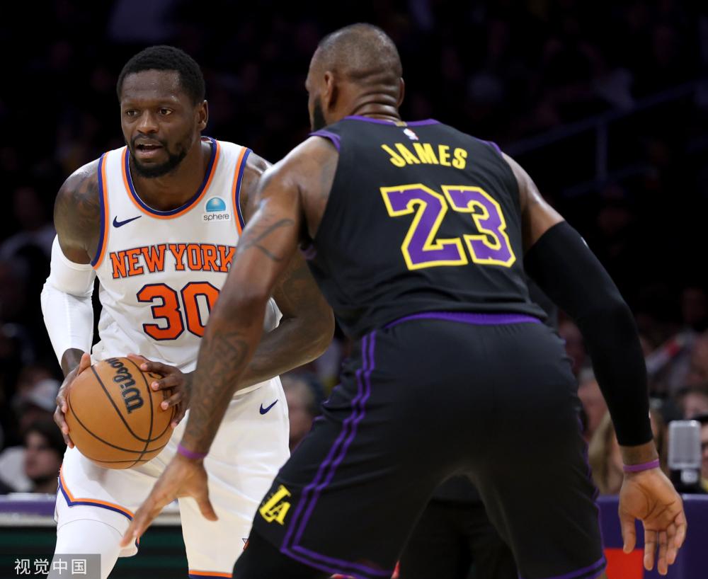 衣室内的影 衣室内的影